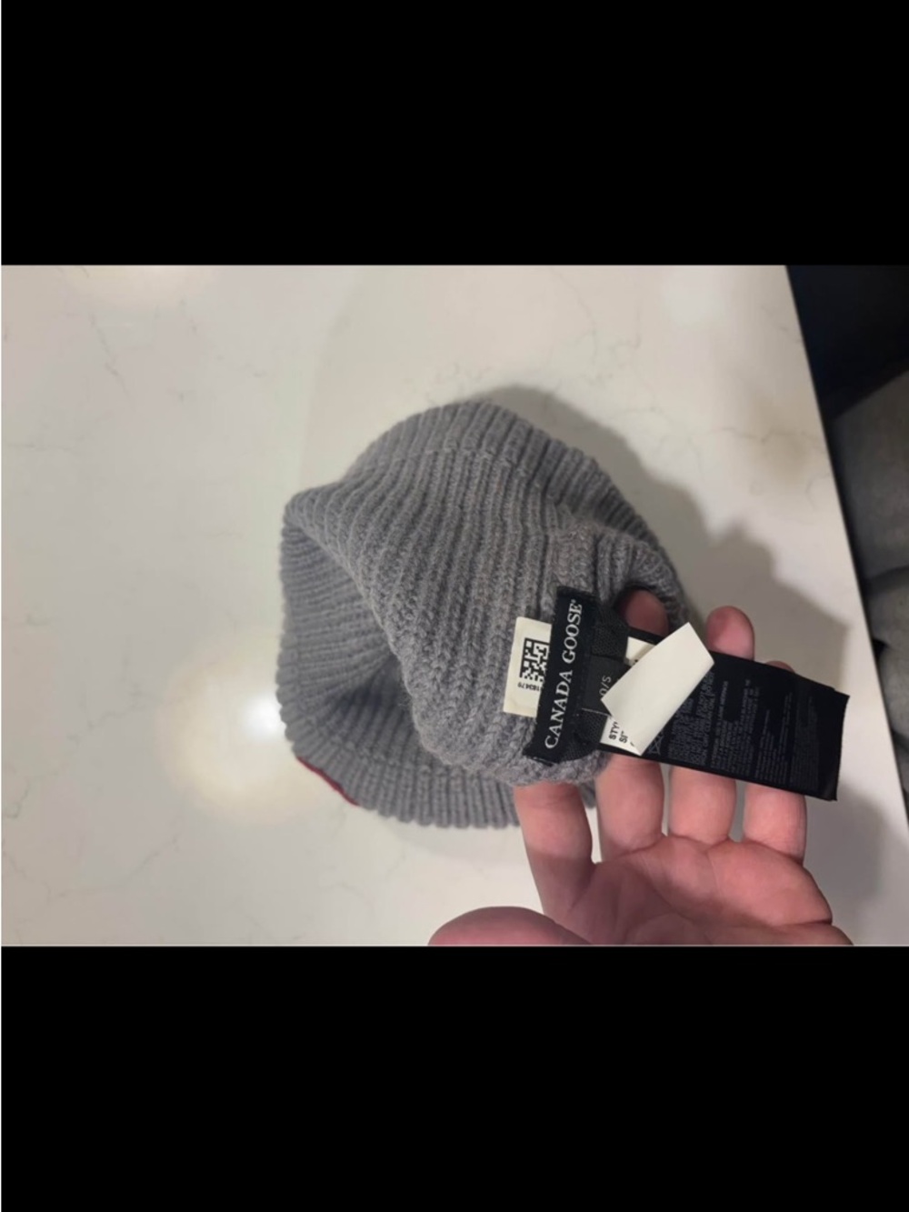 Canada Goose Grey Ribbed Knit Beanie in good condition - Picture 3 of 5